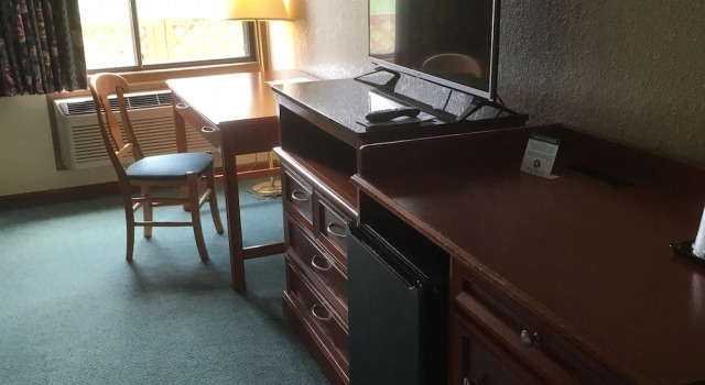 Четырёхместный номер Deluxe Shawano Four Seasons Hotel