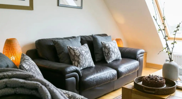 Bwthyn Bach, จอง โรงแรม Llandyfriog Glamorgan