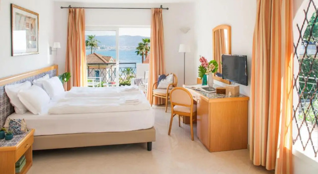Семейный номер Standard с видом на море Hotel Moresco