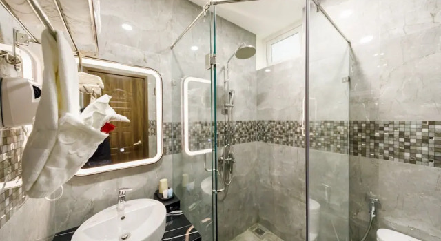 Двухместный номер Luxury с балконом Wisteria Hotel Dalat