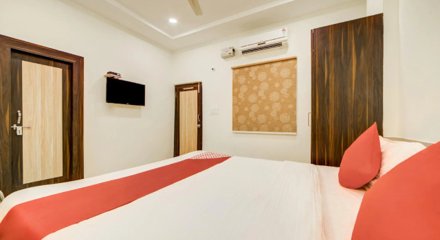 OYO 29567 KSL Guest House, Rezerwuj Pensjonat Karimnagar Telangana