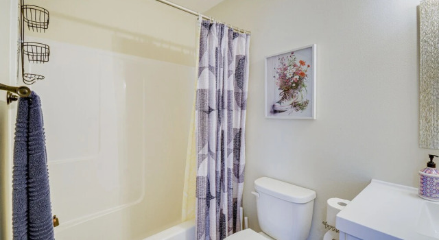 Westport Vacation Rental w/ Private Hot Tub!, Забронировать Дом для отпуска Уэстпорт штат Вашингтон, рядом с Маяк Грейс-Харбор