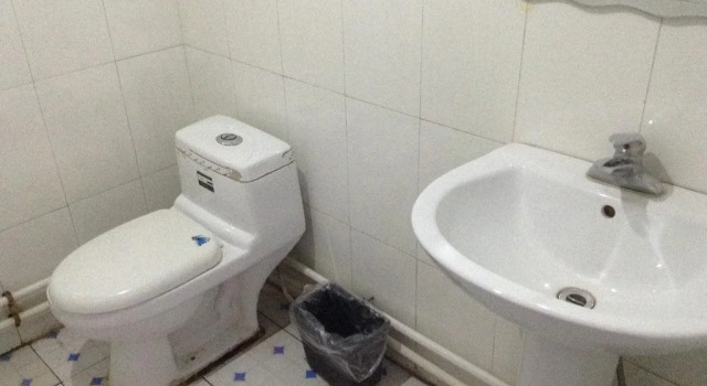 Wutaishan Xin Tai Inn, Rezerwuj Hotel Hotele w Wutaishan z parkingiem, Parking