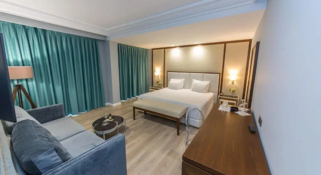 Трёхместный номер Standard с балконом Hotel Brilant Saranda