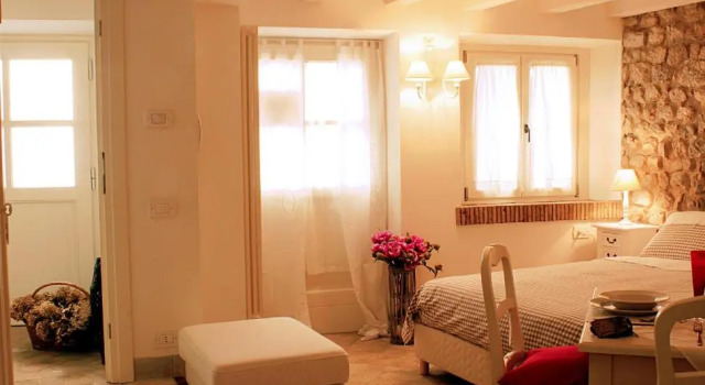 Albergo Diffuso Polcenigo Ca' Bianca, Book Hotel Polcenigo Friuli Venezia Giulia