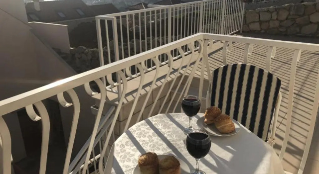 Апартаменты с 2 комнатами с балконом и с видом на море Apartment Srecko- Two Bedroom Apartment With Terrace and Sea View