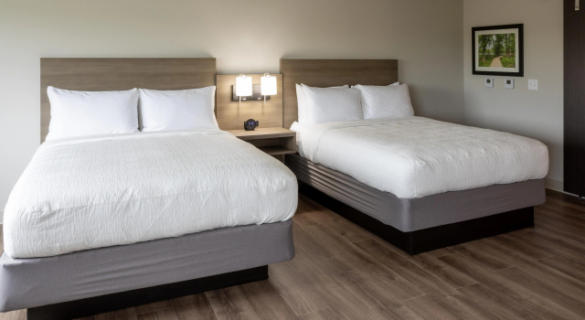 Четырёхместный номер Standard GrandStay Hotel & Suites Kaukauna