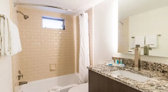 Люкс Comfort Hibiscus Suites - Gateway to Siesta Key