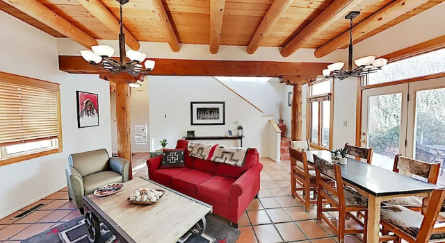 Luxurious 2-unit Hideaway At Zona Rosa Downtown 4 Bedroom Condo, Varaa Huoneisto Santa Fe New Mexico