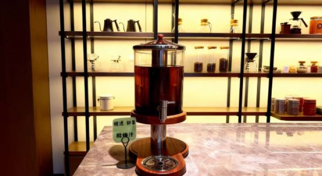 Homeinn Plus（Mishan Railway Station Dong'an Street Department Store）, Book Hotel Hotels in Jixi with Parking, Parking