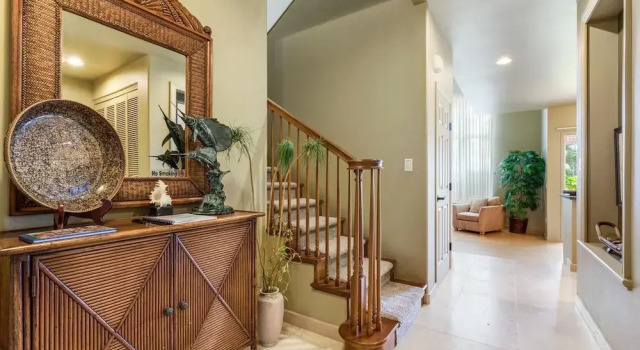 Beautifully Furnished - Hawaiian Villa - AC & Wifi! - Vrkcv