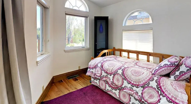 2027 Garmish Home - 3 Br home by RedAwning