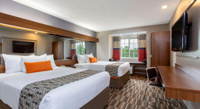 Microtel Inn & Suites by Wyndham Philadelphia Airport, Забронировать Отель Филадельфия Philadelphia Metropolitan Area, рядом с John Heinz Refuge Trailhead