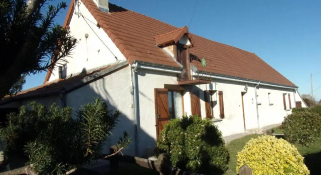 Gîte Verneix, 4 pièces, 6 personnes - FR-1-489-83, Book Hotel Verneix Allier