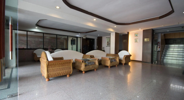 Khon Kaen Ruenrom Hotel, Varaa Hotelli Hotellit North-Eastern Thailand pysäköinnillä, Pysäköinti