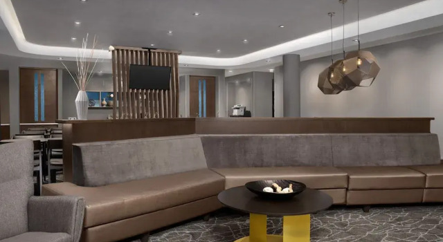 Springhill Suites by Marriott Lexington Fritz Farm, Забронировать Фермерский дом Лексингтон Bourbon Trail Kentucky, рядом с Торговый центр на Лексингтон-Грин
