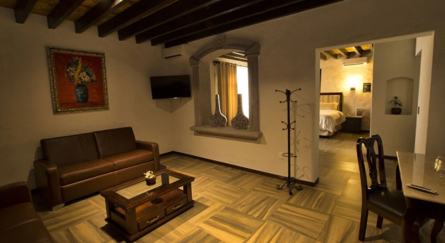 La Casa De Los Dos Leones
