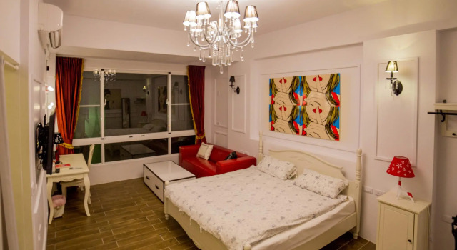 O podwyższonym standardzie pokój Oia Cafe B&B
