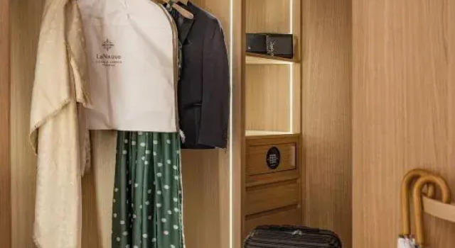 Полулюкс Hongri Hotel