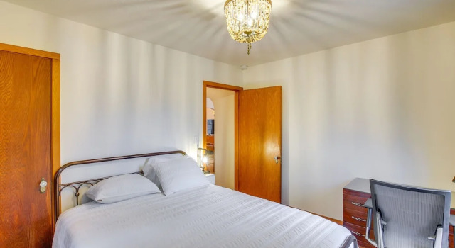 Коттедж с 3 комнатами Waterfront Shawano Vacation Rental w/ Patio!