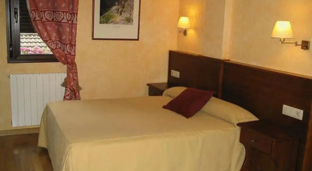 Hotel Villa Russell, Prenota Hotel Torla Sobrarbe