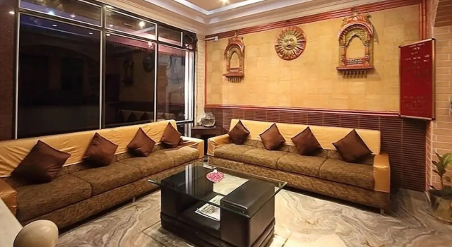 Anand Palace Hotel