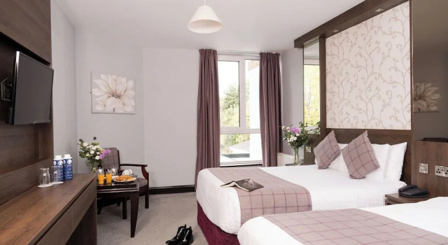 Четырёхместный номер Standard Jackson's Hotel & Leisure Club