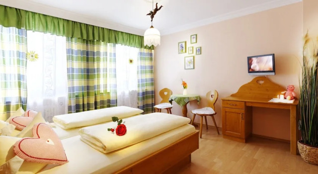 Red Point Holiday Village, Rezervați Hotel Karsiyaka 