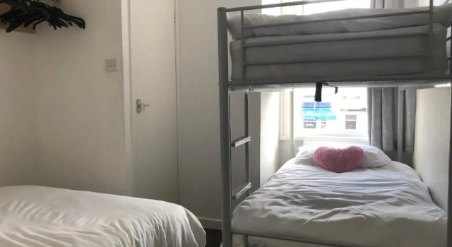 Семейный номер Standard Melrose Hotel