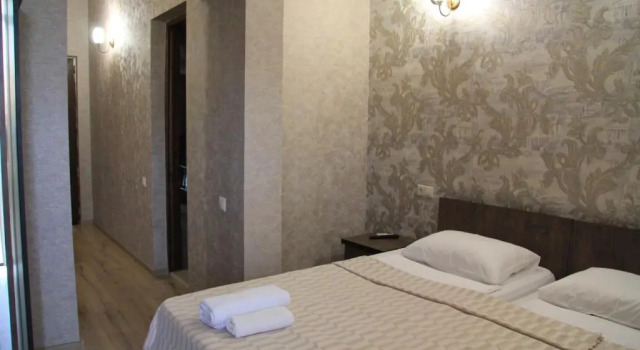 Трёхместный номер Standard с балконом Hotel Chero