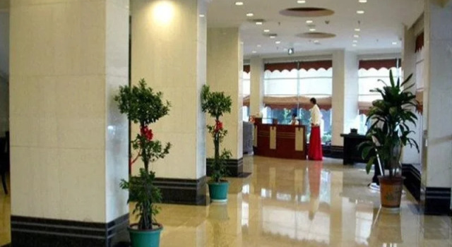 Yi Wu Bai Rui Hotel, Prenota Hotel Hotel economici a Yiwu, vicino a Luobinwang Park