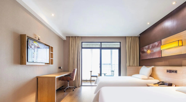 IU Hotel (Yanshi Baima Temple), Rezervați Hotel Hoteluri în Yanshi cu parcare, Parcare