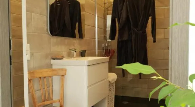 Desire, Prenota Hotel Chambonas Cevenne