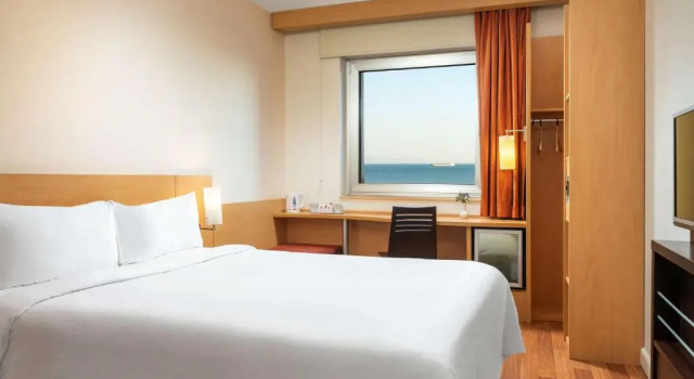 Двухместный номер с видом на море Ibis Istanbul Zeytinburnu