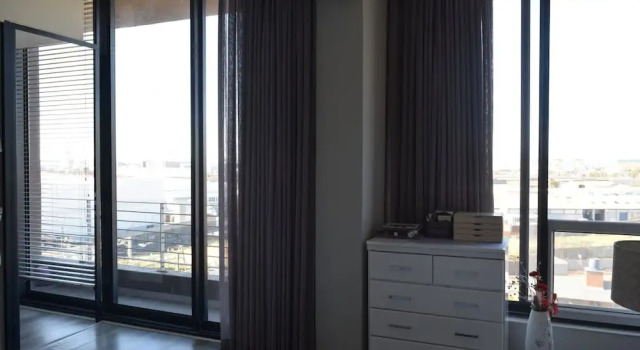Modern 2 Bedroom Apartment in Cape Town, Забронировать Апартаменты/квартира Отели Cape Peninsula с бассейном, Бассейн
