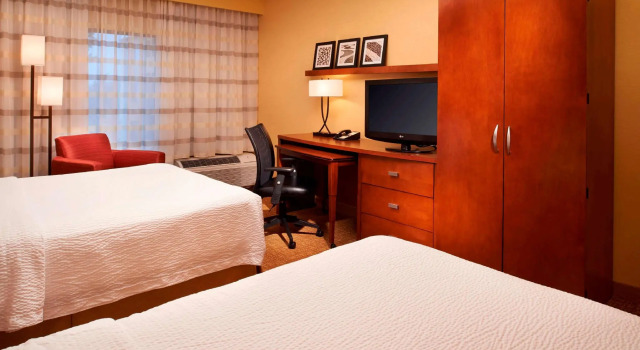Четырёхместный номер Standard Comfort Inn & Suites Arlington Heights - Buffalo Grove
