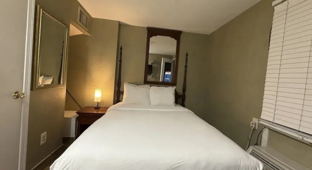 Двухместный номер Standard Windsor Inn Hotel