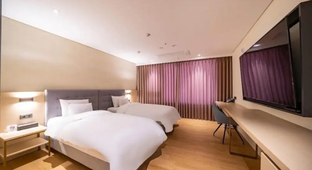 Номер Superior Gwangju H1 Hotel