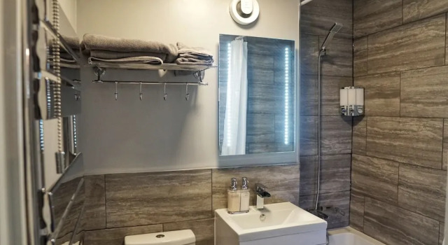 Двухместные апартаменты c 1 комнатой North London Apartment - Edmonton