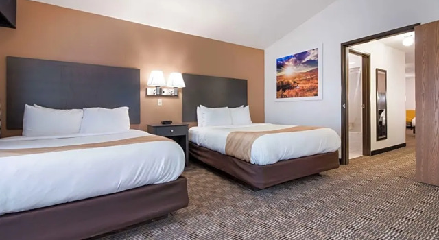Sechser Suite Quality Inn & Suites