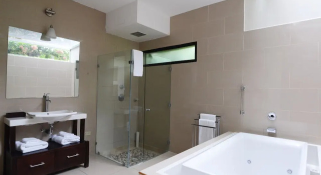 Полулюкс Hotel Contempo