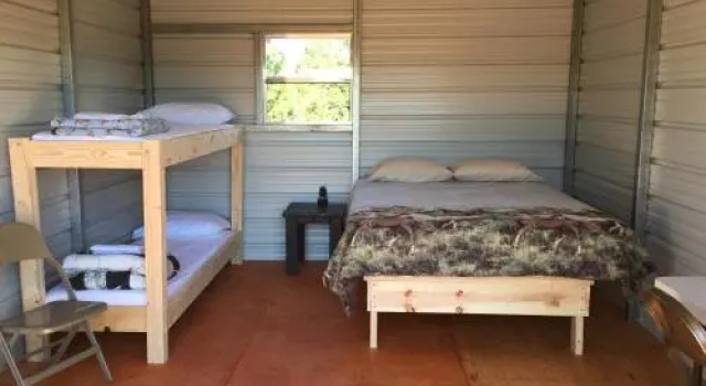 Bluebell Cabin, Rezerwuj Apartament Hotele w Monument Valley z parkingiem, Parking