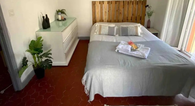 Апартаменты Appartement typique Niçois en plein centre ville