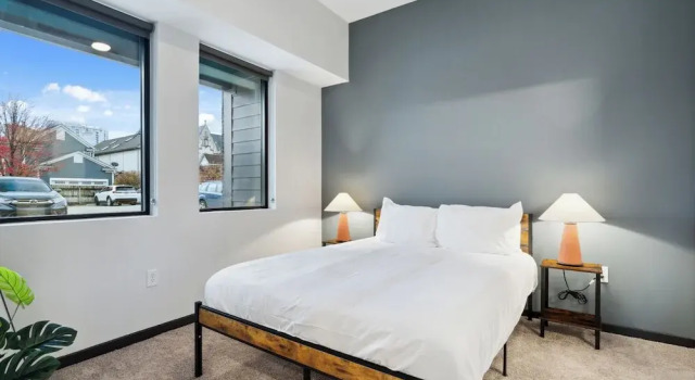 Апартаменты Deluxe CozySuites at Block20