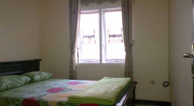 Villa 99 Pak Eddy, Rezervasyon Villa Batu villalar, Taman Wisata Tirta Nirwana Songgoriti yakınında, Villa