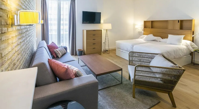 Студия Aquitania Home Suites