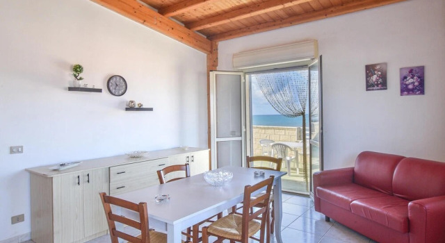 Stunning Home in Torre di Mezzo With Wifi and 3 Bedrooms, Book Hotel Hotels in Sicily with Parking, Parking