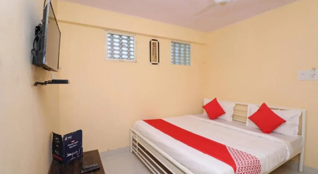 OYO 22898 Hotel Narayan Palace, Забронировать Отель Отели штата Махараштры 3 звезды, 3*