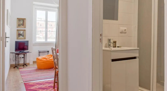 Alfama River View Tailor Made Flat, Забронировать Апартаменты/квартира Апартаменты Лиссабона, рядом с Железнодорожный вокзал Санта-Аполония, Апартаменты/квартира