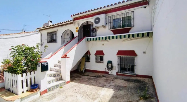 BONITA VILLA ANDALUZA vistas al mar y naturaleza, Забронировать Вилла Коттеджи Эстепона, Коттедж